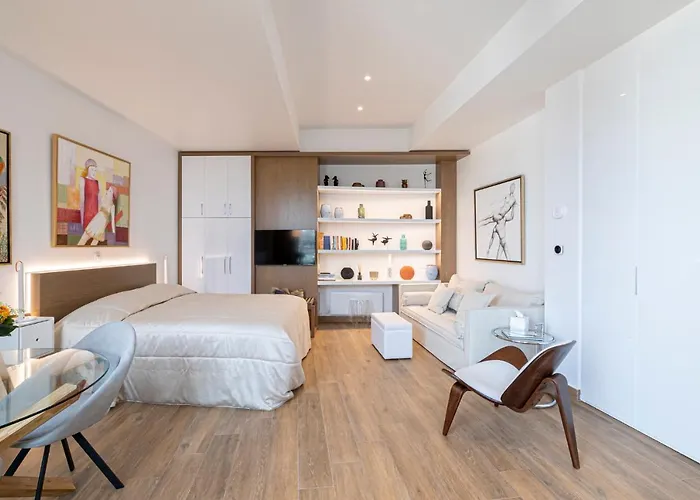 302- Hiendaccomodation-Toplocation