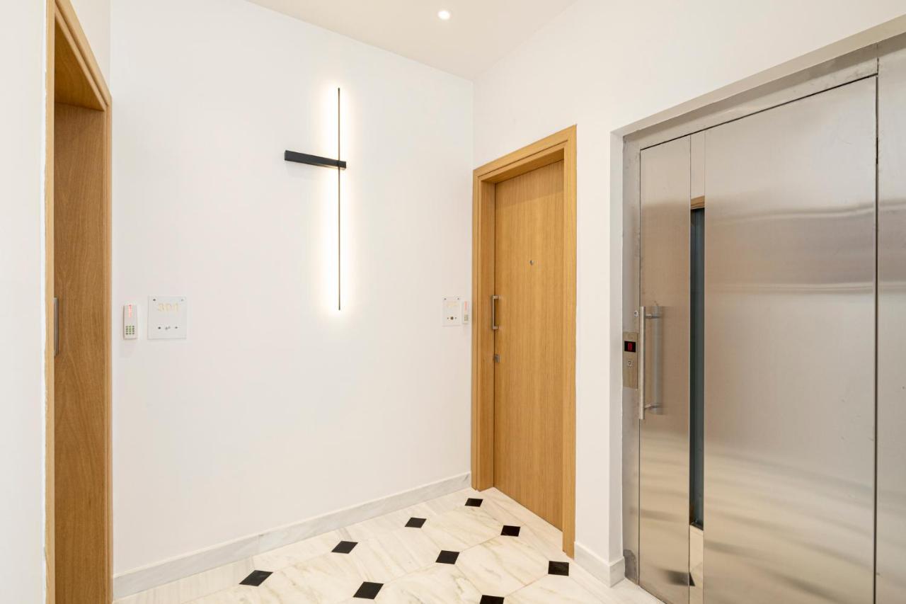 302- Hiendaccomodation-toplocation Apartment