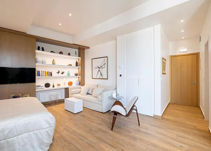 302- Hiendaccomodation-Toplocation