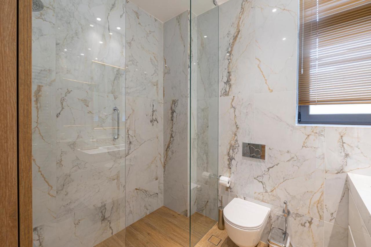 302- Hiendaccomodation-toplocation *